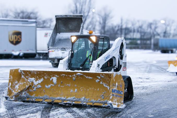 Cheap vs Professional Commercial Snow Removal: The Cheapest Contract Usually Costs the Most